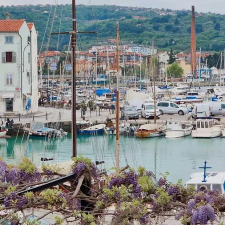 Marina Izola