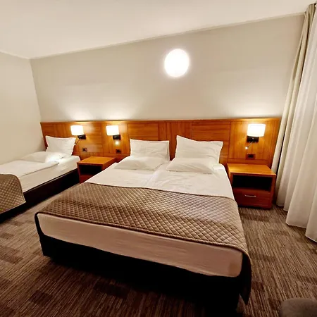 Marina Hotel