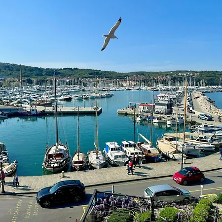 Marina Izola