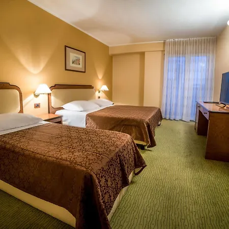 Marina Hotel
