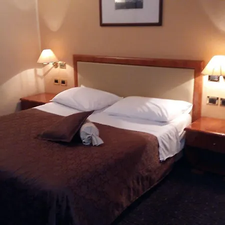 Marina Hotel 4*